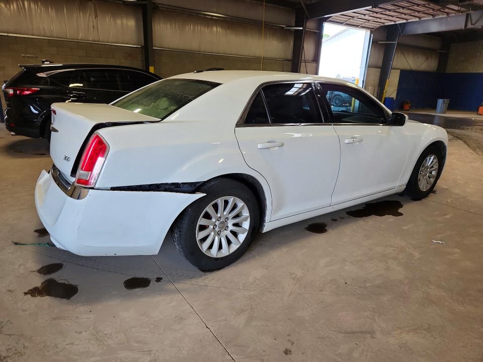 64915206 :رقم المزاد ، 2C3CCAAG4DH732904 vin ، 2013 Chrysler 300 مزاد بيع