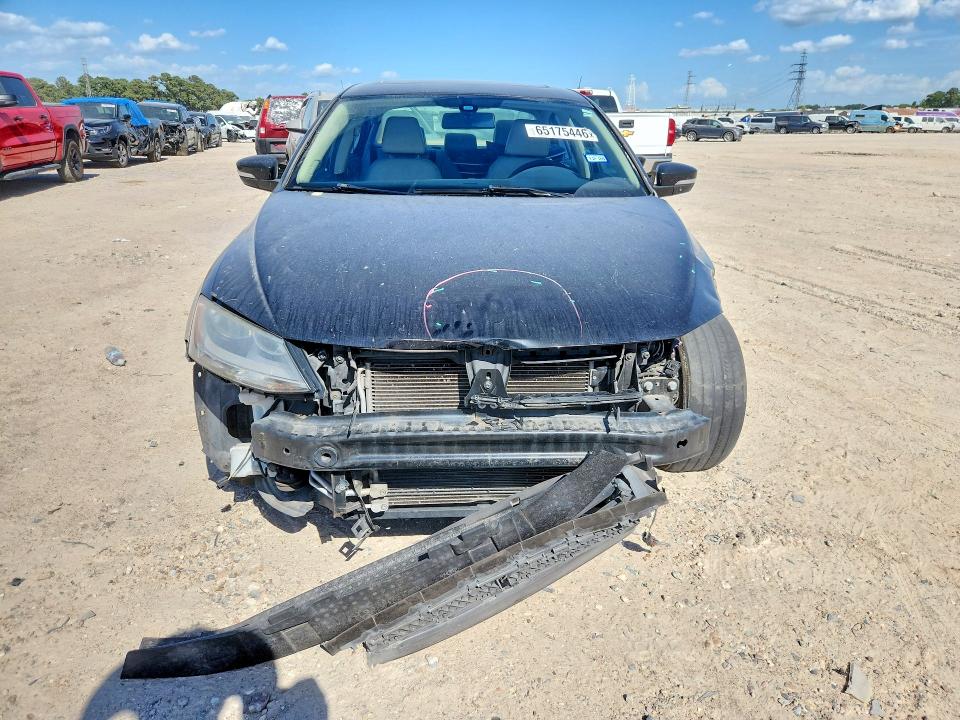 65175446 :رقم المزاد ، 3VWL07AJ9GM238088 vin ، 2016 Volkswagen Jetta مزاد بيع