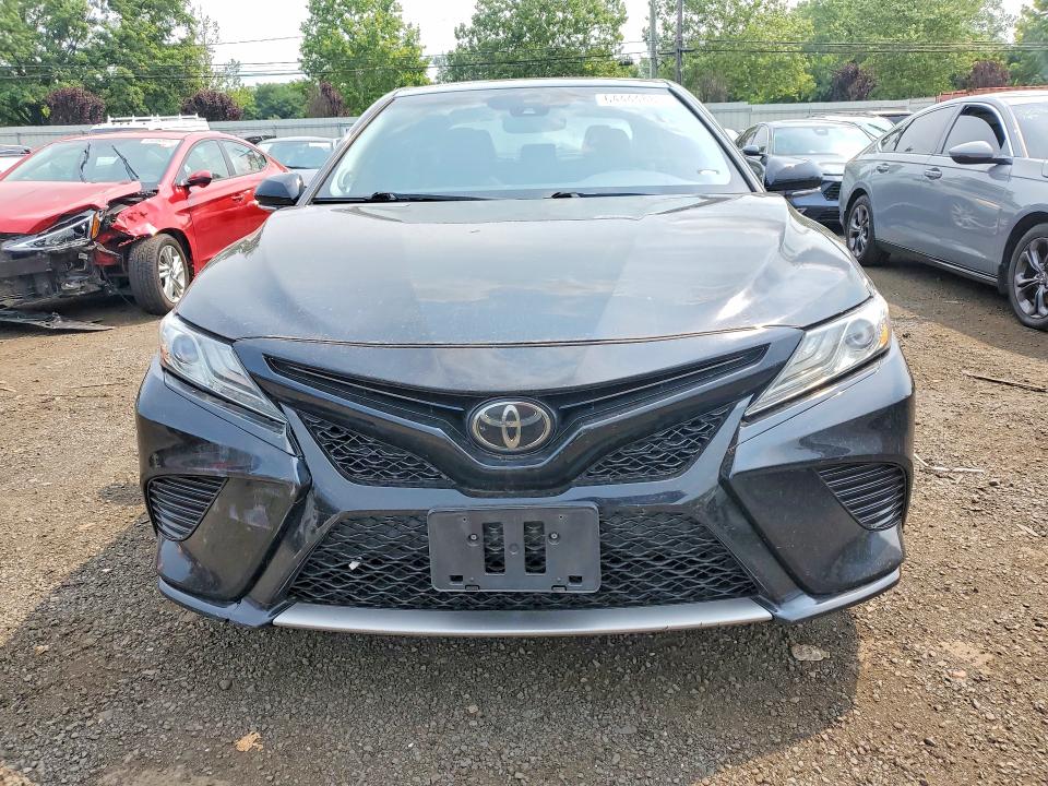 Продажа на аукционе авто 2019 Toyota Camry, vin: 4T1B61HK8KU730829, номер лота: 64444886