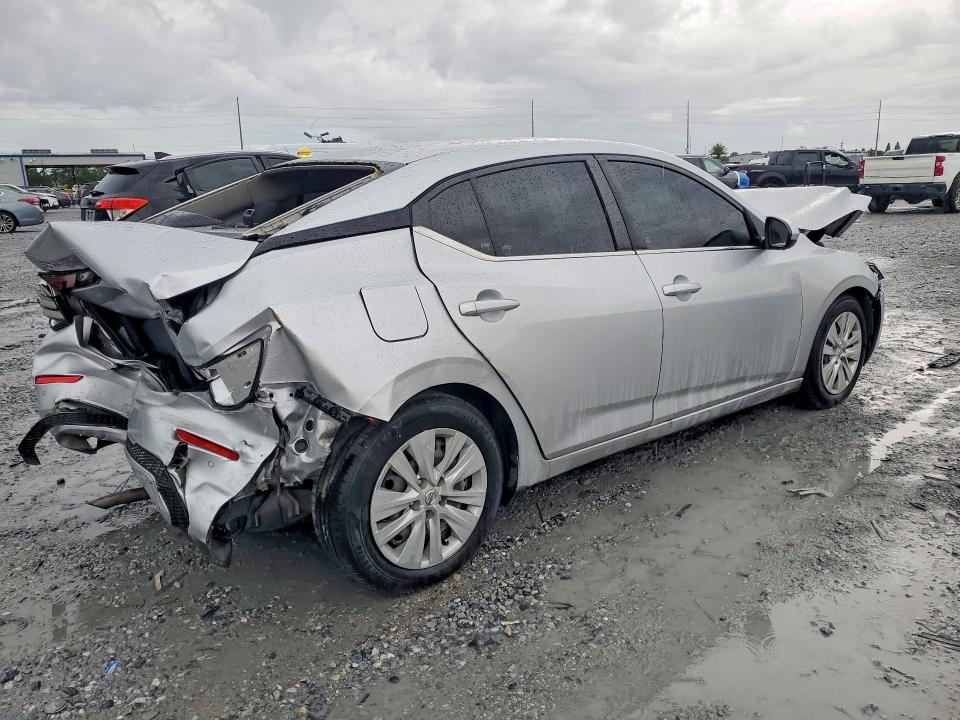 63908976 :رقم المزاد ، 3N1AB8BV0NY285840 vin ، 2022 Nissan Sentra مزاد بيع