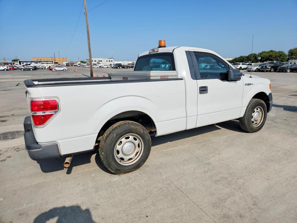 63888446 :رقم المزاد ، 1FTMF1CM0DFA40005 vin ، 2013 Ford F150 مزاد بيع
