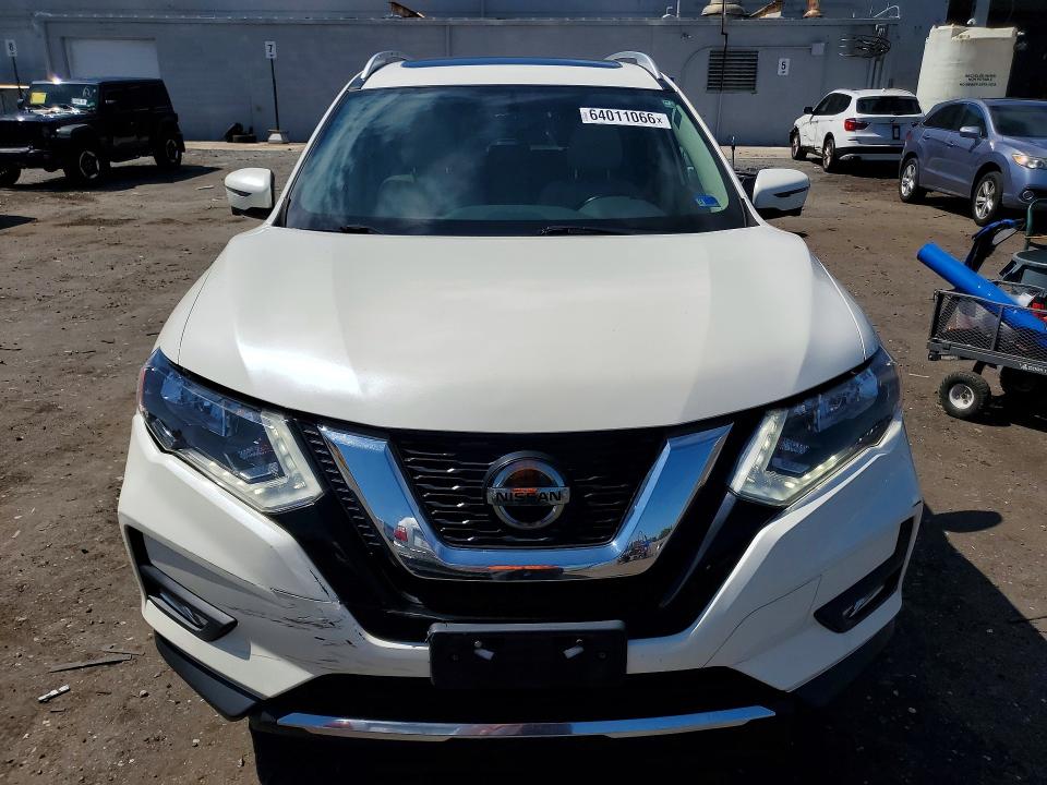 2018 Nissan Rogue მანქანა იყიდება აუქციონზე, vin: JN8AT2MVXJW322032, აუქციონის ნომერი: 64011066