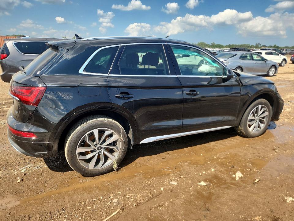 63777376 :رقم المزاد ، WA1AAAFY7M2082382 vin ، 2021 Audi Q5 مزاد بيع