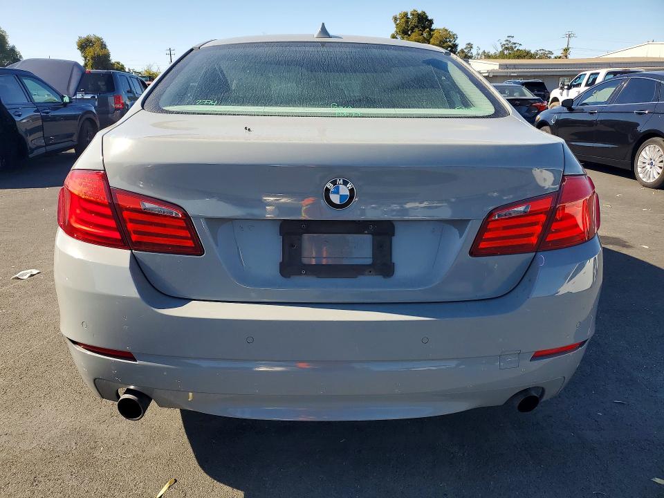 63712946 :رقم المزاد ، WBAFR7C58BC805310 vin ، 2011 Bmw 535 مزاد بيع