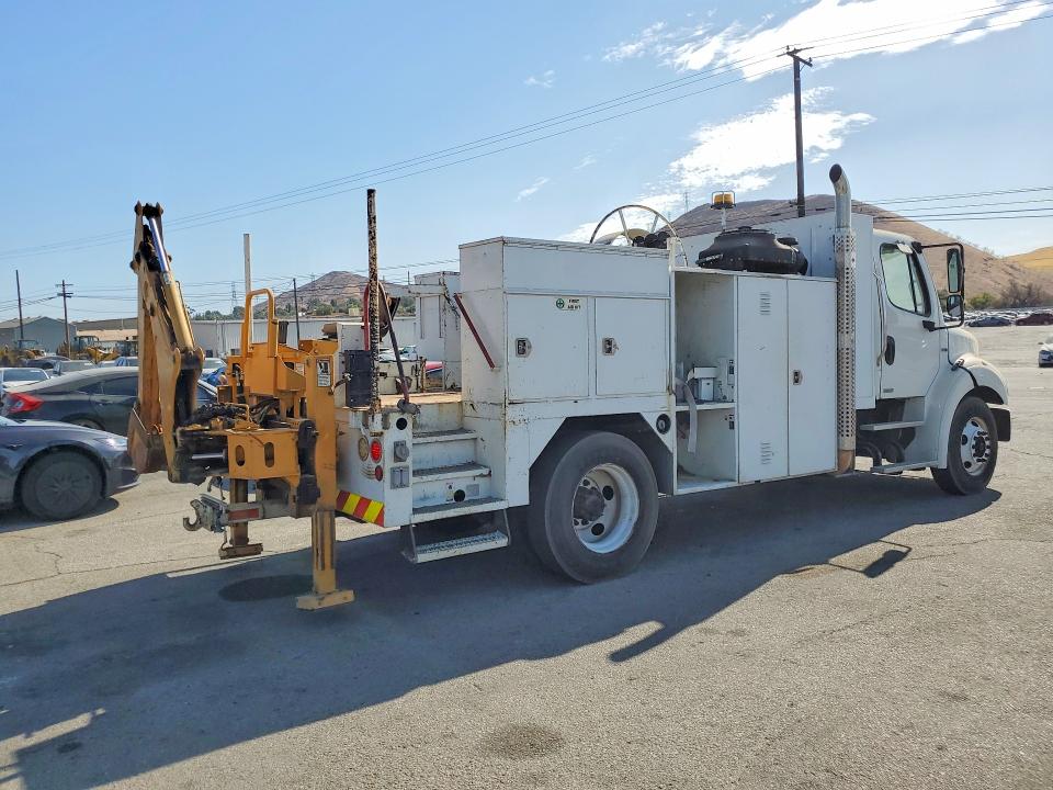 66314116 :رقم المزاد ، 1FVAHFDX3DHFF1735 vin ، 2017 Frht - Freightliner M2 مزاد بيع