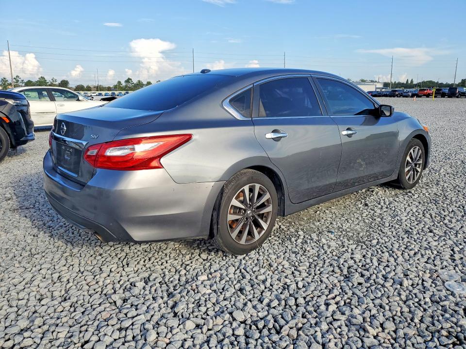64049306 :رقم المزاد ، 1N4AL3AP0HC235832 vin ، 2017 Nissan Altima مزاد بيع