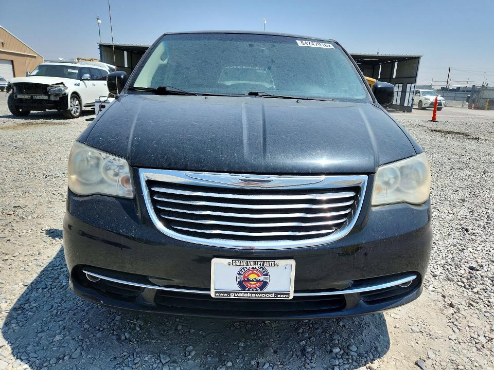 64247916 :رقم المزاد ، 2C4RC1BG4DR559061 vin ، 2013 Chrysler Town & Country مزاد بيع