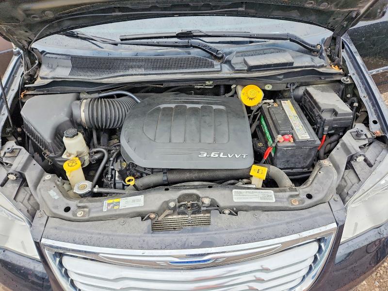 64896286 :رقم المزاد ، 2C4RC1CG7GR118740 vin ، 2016 Chrysler Town & Country مزاد بيع
