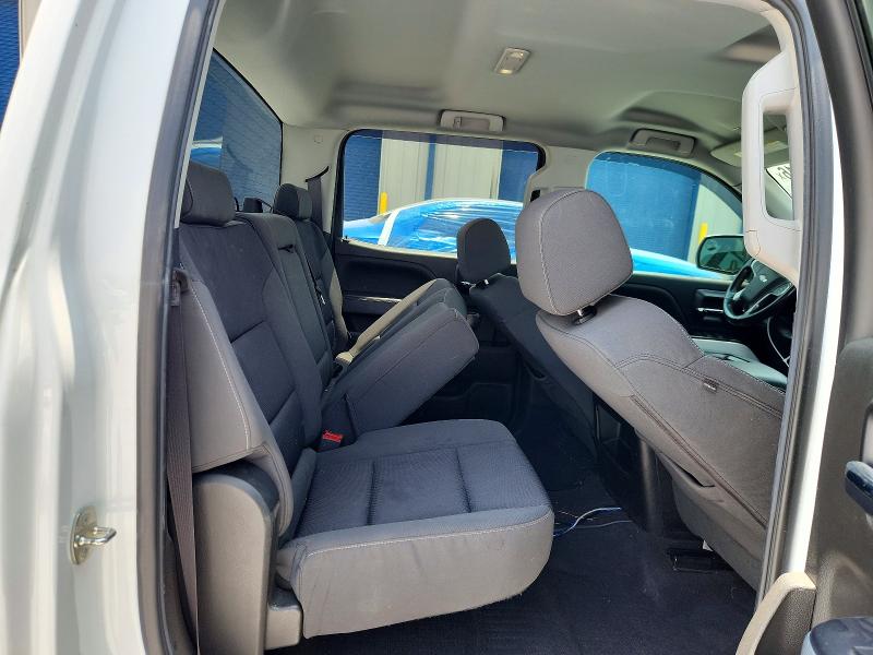 Продажа на аукционе авто 2018 Chevrolet Silverado, vin: 3GCUKRECXJG495355, номер лота: 63592716