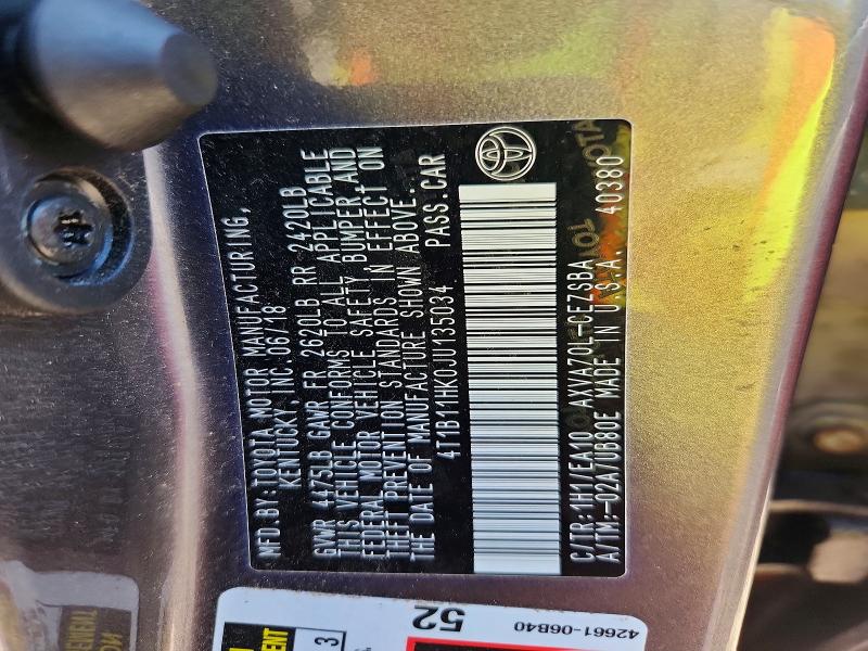 63507466 :رقم المزاد ، 4T1B11HK0JU135034 vin ، 2018 Toyota Camry مزاد بيع