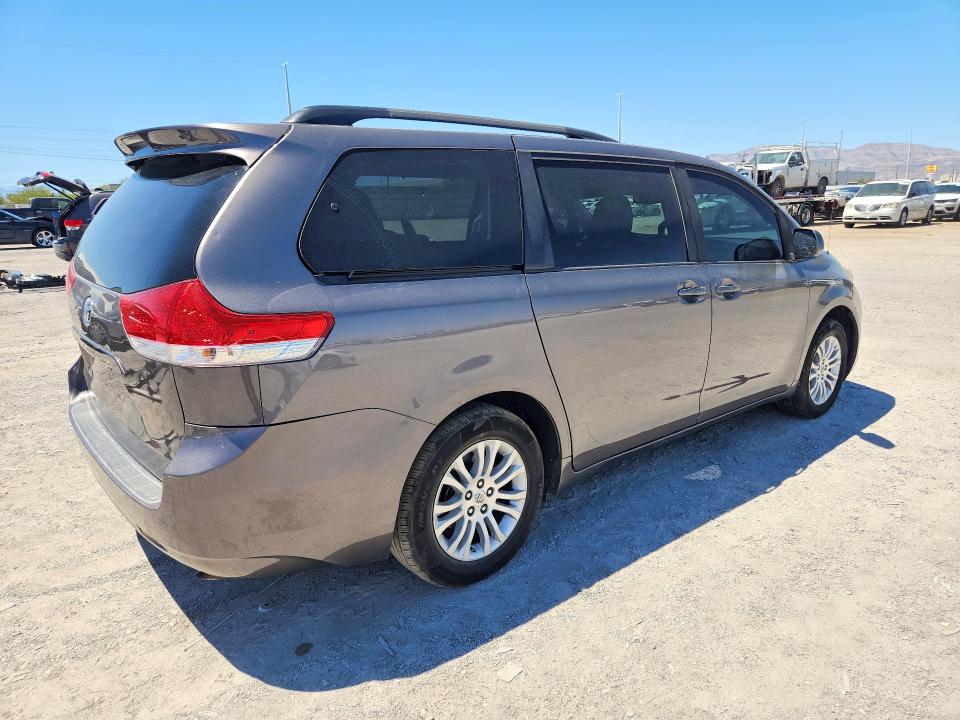Продаж на аукціоні авто 2011 Toyota Sienna, vin: 5TDKK3DC3BS148748, номер лоту: 63599896