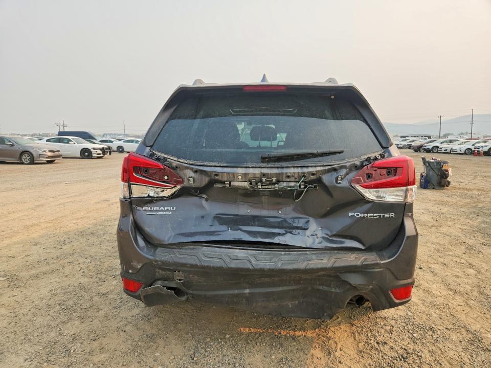 Продаж на аукціоні авто 2021 Subaru Forester, vin: JF2SKAFC5MH540611, номер лоту: 64325286