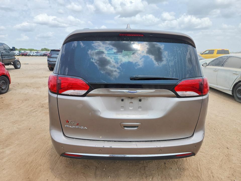 63167596 :رقم المزاد ، 2C4RC1EG8JR252399 vin ، 2018 Chrysler Pacifica مزاد بيع