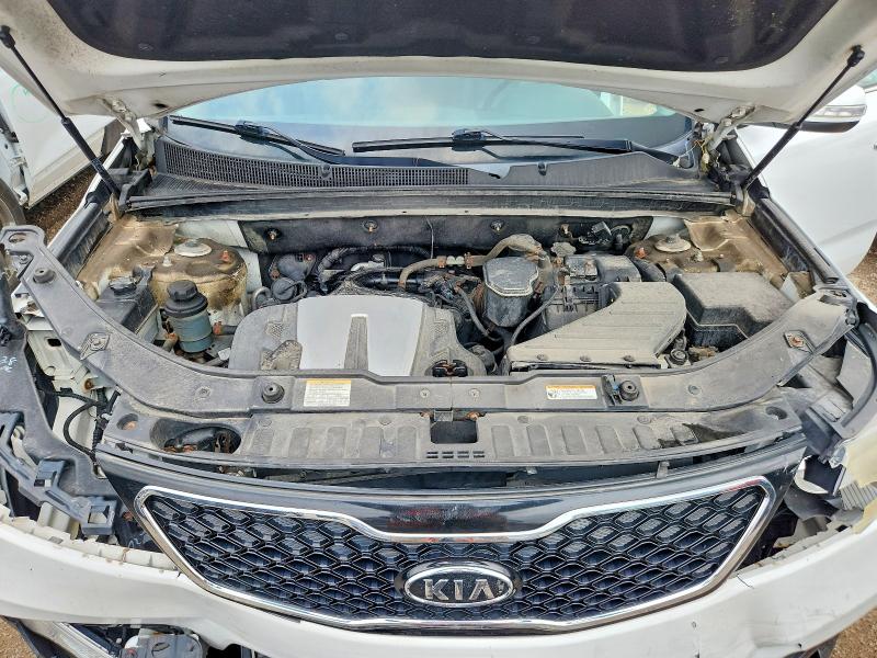 64493866 :رقم المزاد ، 5XYKWDA26BG094039 vin ، 2011 Kia Sorento مزاد بيع