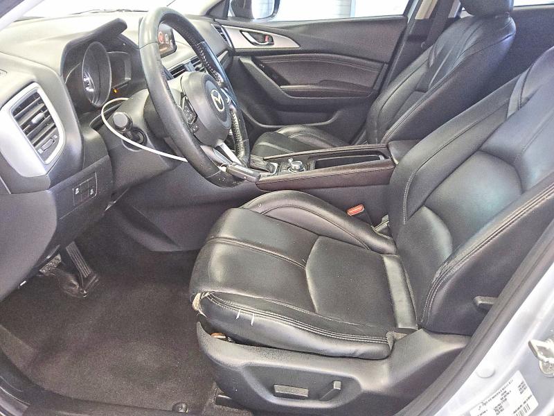 Продаж на аукціоні авто 2018 Mazda 3, vin: 3MZBN1L36JM210541, номер лоту: 64025326