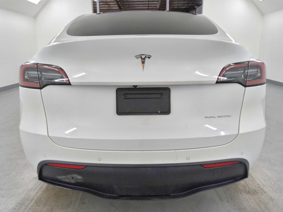 65602186 :رقم المزاد ، 7SAYGDEE7NF480897 vin ، 2022 Tesla Model Y مزاد بيع