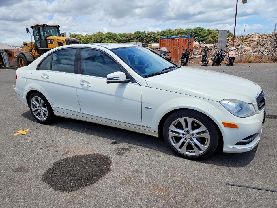 Продаж на аукціоні авто 2012 Mercedes-benz C, vin: WDDGF4HB2CR240201, номер лоту: 63444606