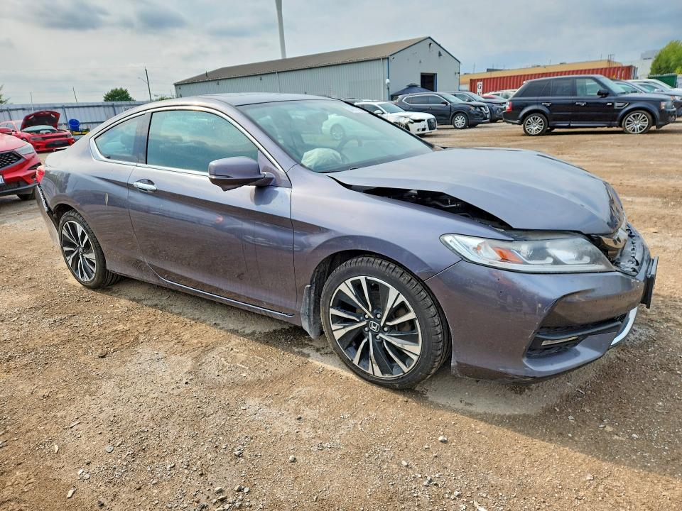 64567386 :رقم المزاد ، 1HGCT1B72HA800701 vin ، 2017 Honda Accord مزاد بيع