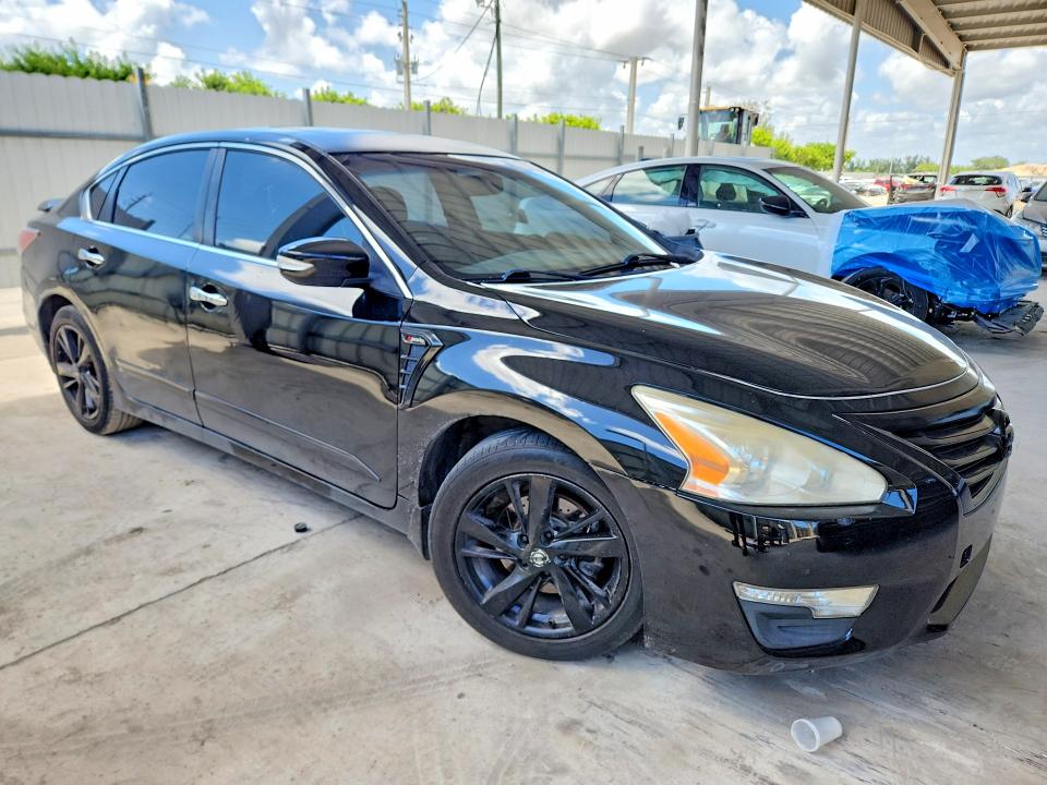 Продаж на аукціоні авто 2015 Nissan Altima, vin: 1N4AL3AP8FC424970, номер лоту: 64698676