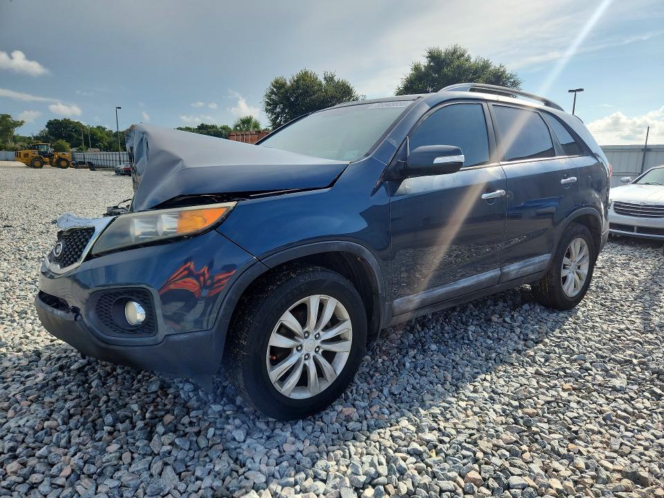 66545656 :رقم المزاد ، 5XYKU4A24BG012752 vin ، 2011 Kia Sorento مزاد بيع