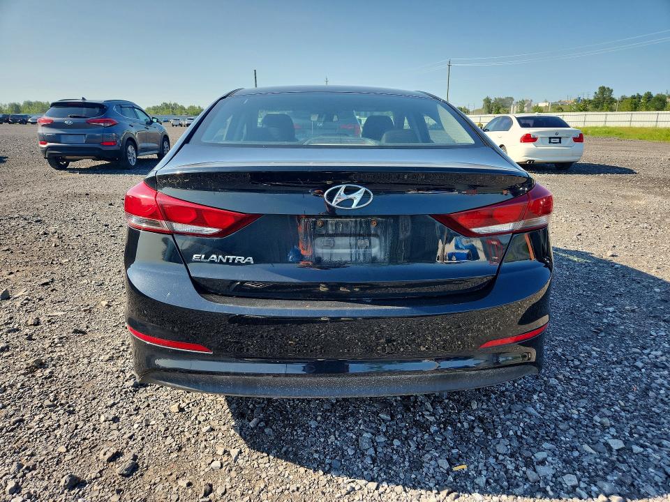 62263276 :رقم المزاد ، 5NPD74LF6HH077345 vin ، 2017 Hyundai Elantra مزاد بيع