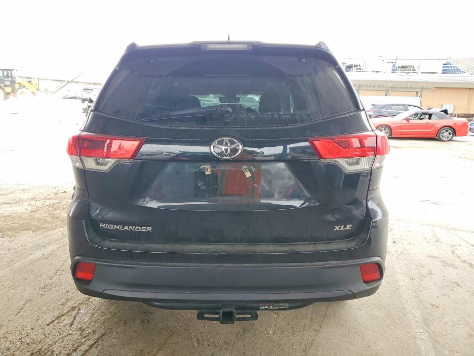 2019 Toyota Highlander მანქანა იყიდება აუქციონზე, vin: 5TDKZRFH6KS345095, აუქციონის ნომერი: 66296566