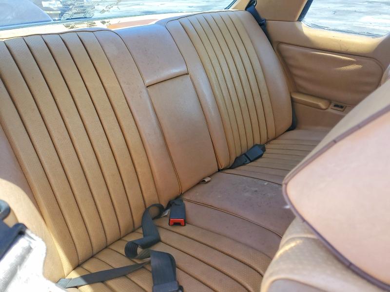 67355296 :رقم المزاد ، WDBAB53AXDB003870 vin ، 1983 Mercedes-benz 300 مزاد بيع