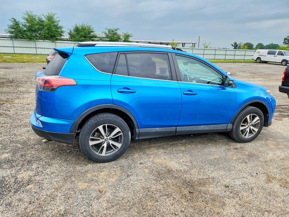 Продажа на аукционе авто 2016 Toyota Rav4, vin: 2T3RFREV9GW431389, номер лота: 63736506
