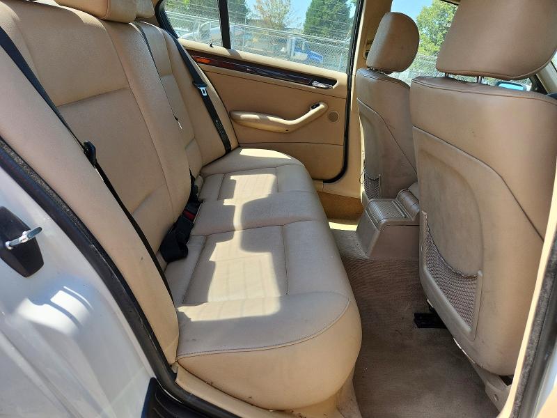 63182506 :رقم المزاد ، WBAEV33463KL85934 vin ، 2003 Bmw 325 مزاد بيع