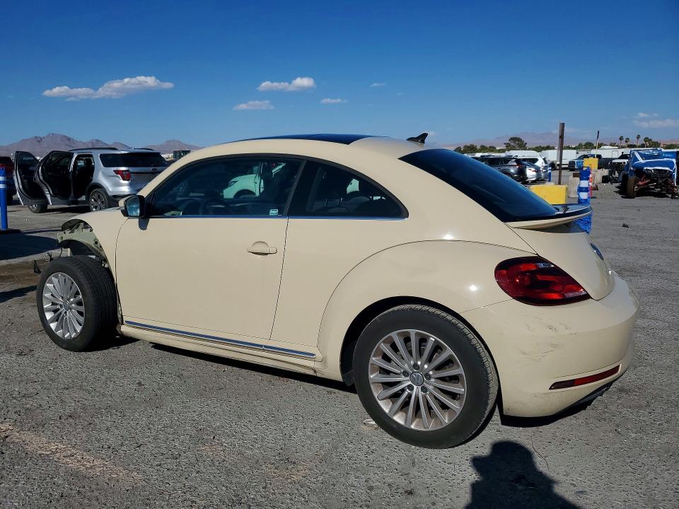 65663296 :رقم المزاد ، 3VWFD7AT7KM703186 vin ، 2019 Volkswagen Beetle مزاد بيع