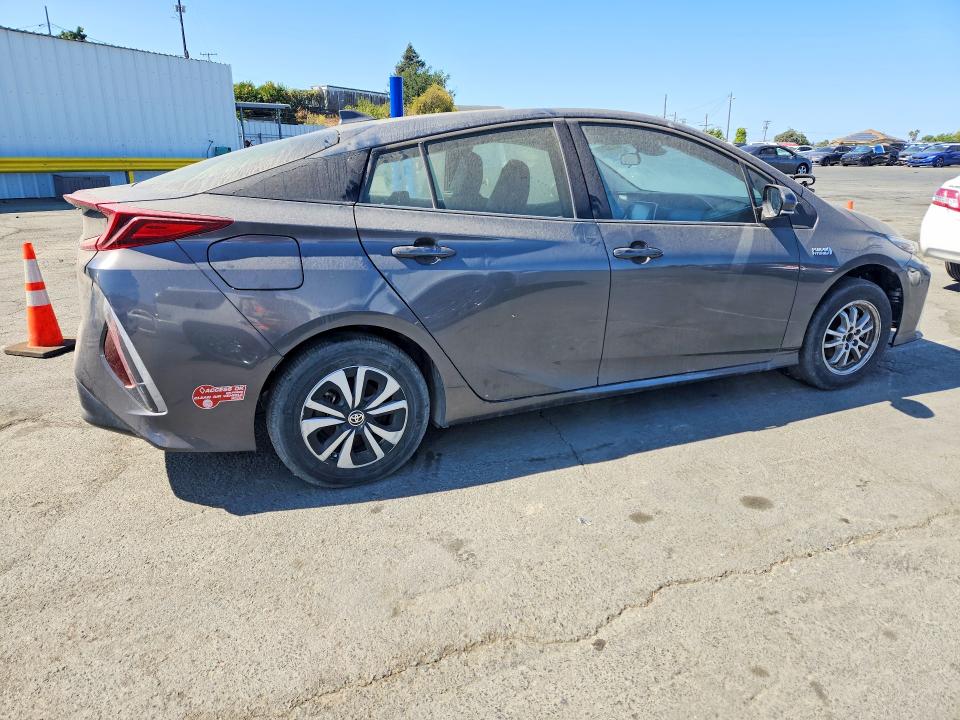 Продаж на аукціоні авто 2017 Toyota Prius Prime, vin: JTDKARFP2H3053906, номер лоту: 64333016