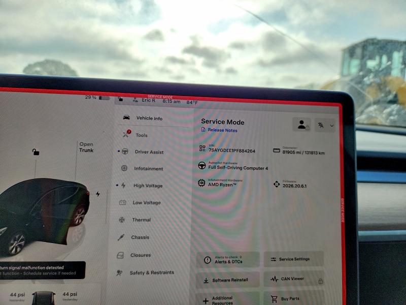 63621196 :رقم المزاد ، 7SAYGDEE1PF884264 vin ، 2023 Tesla Model Y مزاد بيع