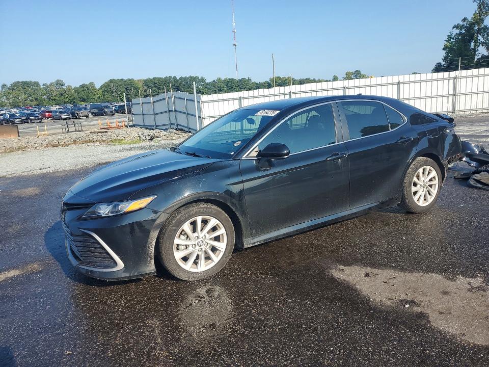 66164226 :رقم المزاد ، 4T1C11AKXPU085301 vin ، 2023 Toyota Camry مزاد بيع