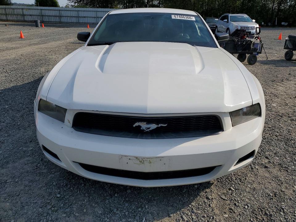 67406366 :رقم المزاد ، 1ZVBP8AM1B5137293 vin ، 2011 Ford Mustang مزاد بيع