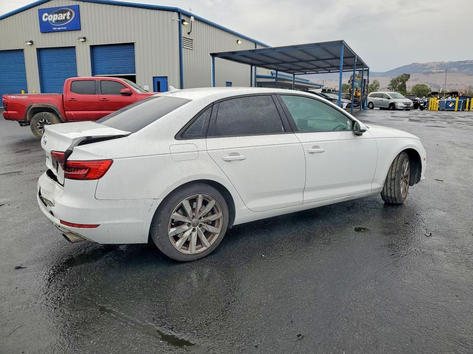 66810406 :رقم المزاد ، WAUGNAF42HN022898 vin ، 2017 Audi A4 مزاد بيع