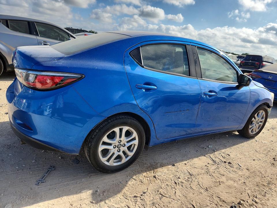 2017 Toyota Yaris Ia მანქანა იყიდება აუქციონზე, vin: 3MYDLBYV2HY177575, აუქციონის ნომერი: 65021796
