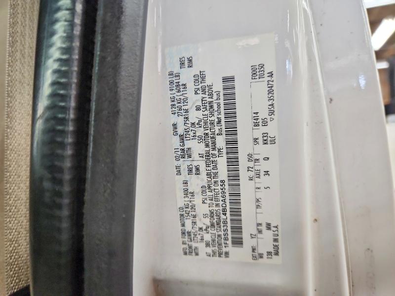 65865146 :رقم المزاد ، 1FBSS3BL4BDA69558 vin ، 2011 Ford Econoline مزاد بيع