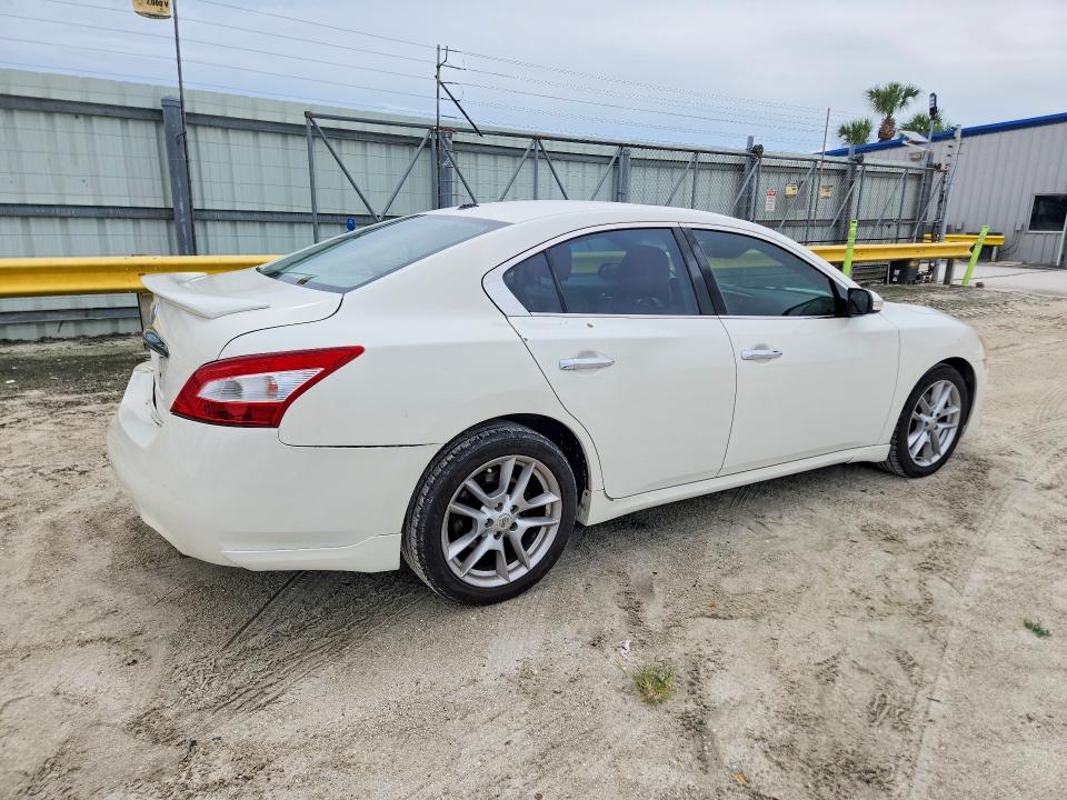 64020166 :رقم المزاد ، 1N4AA5AP3AC842847 vin ، 2010 Nissan Maxima مزاد بيع