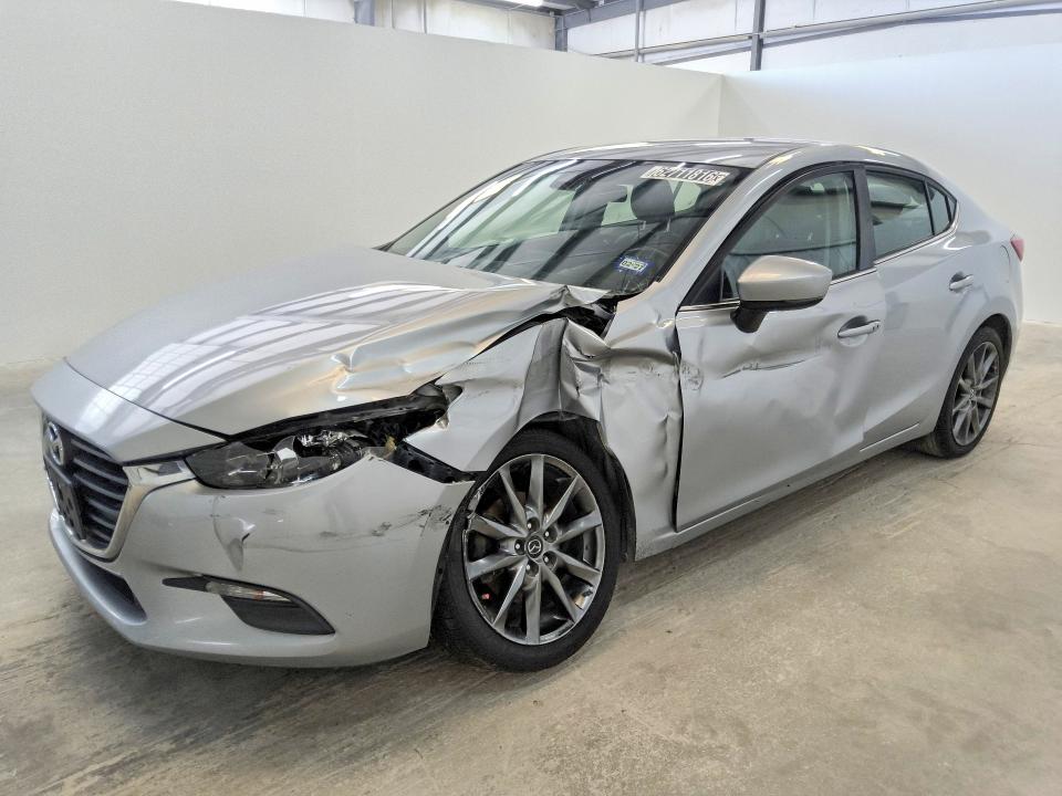 Aukcja sprzedaży 2018 Mazda 3, vin: 3MZBN1V3XJM208224, numer aukcji: 62711816