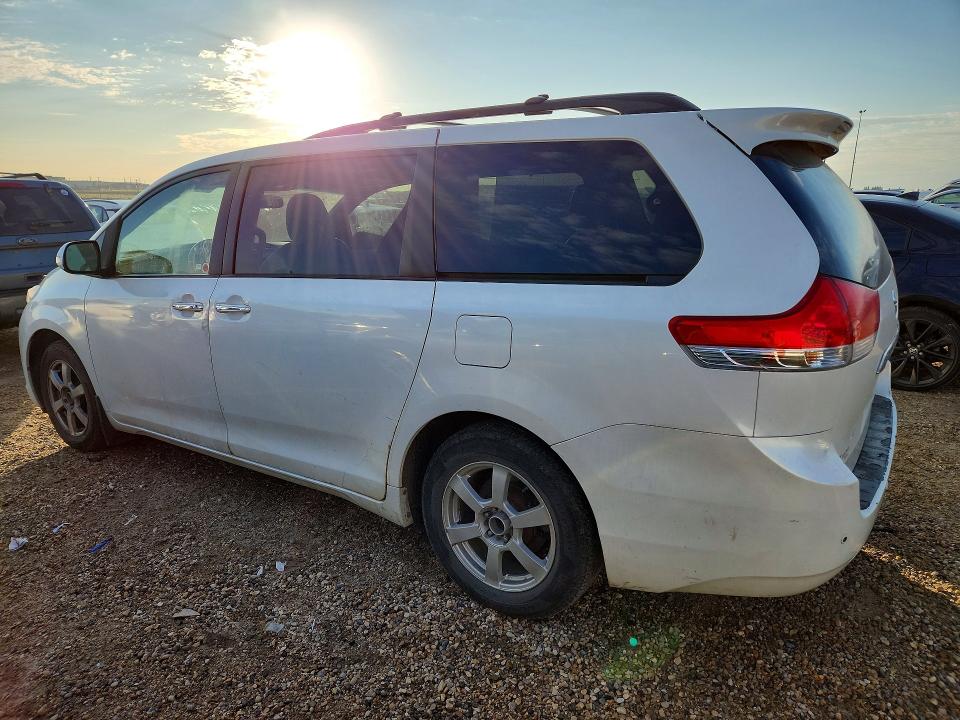 Aukcja sprzedaży 2011 Toyota Sienna, vin: 5TDDK3DC0BS017933, numer aukcji: 65823176