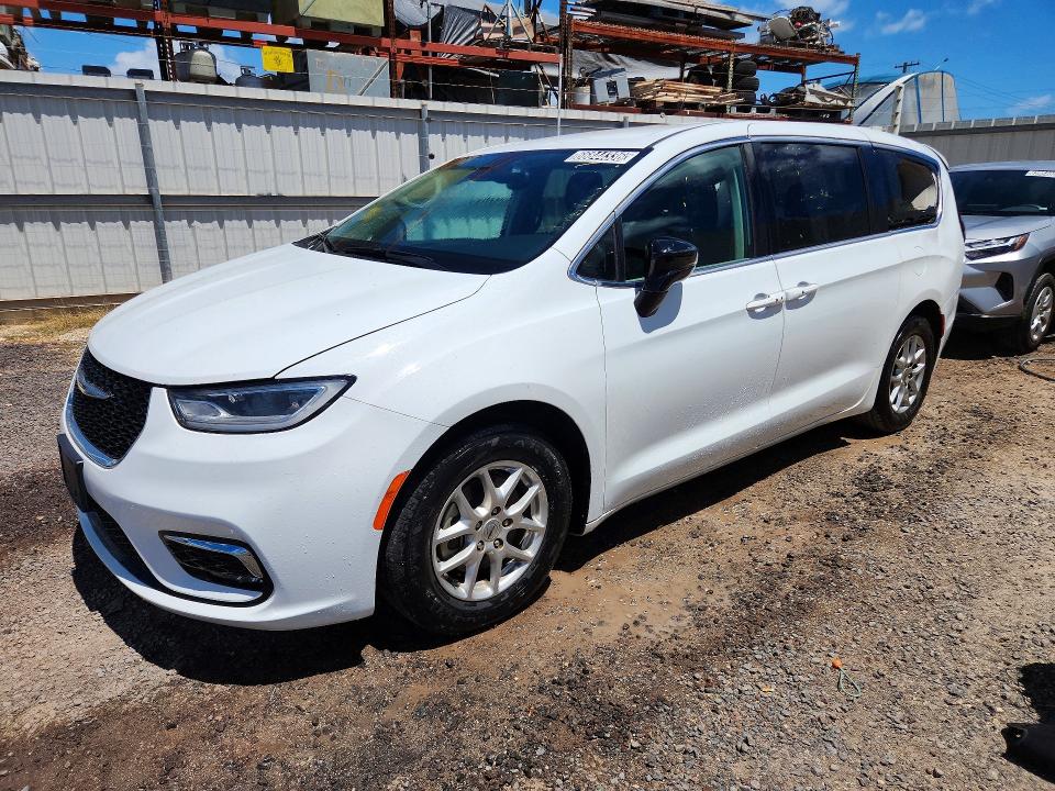 Auction sale of the 2024 Chrysler Pacifica, vin: 2C4RC1BG9RR176370, lot number: 66844336