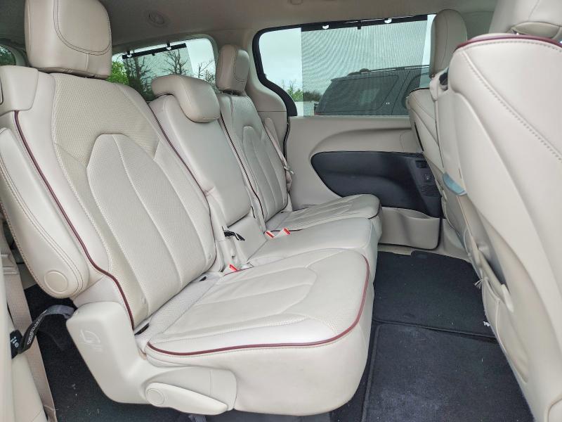 63183876 :رقم المزاد ، 2C4RC1GGXHR614059 vin ، 2017 Chrysler Pacifica مزاد بيع