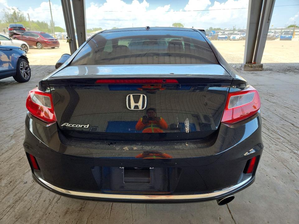 2015 Honda Accord მანქანა იყიდება აუქციონზე, vin: 1HGCT1B83FA010684, აუქციონის ნომერი: 63649306