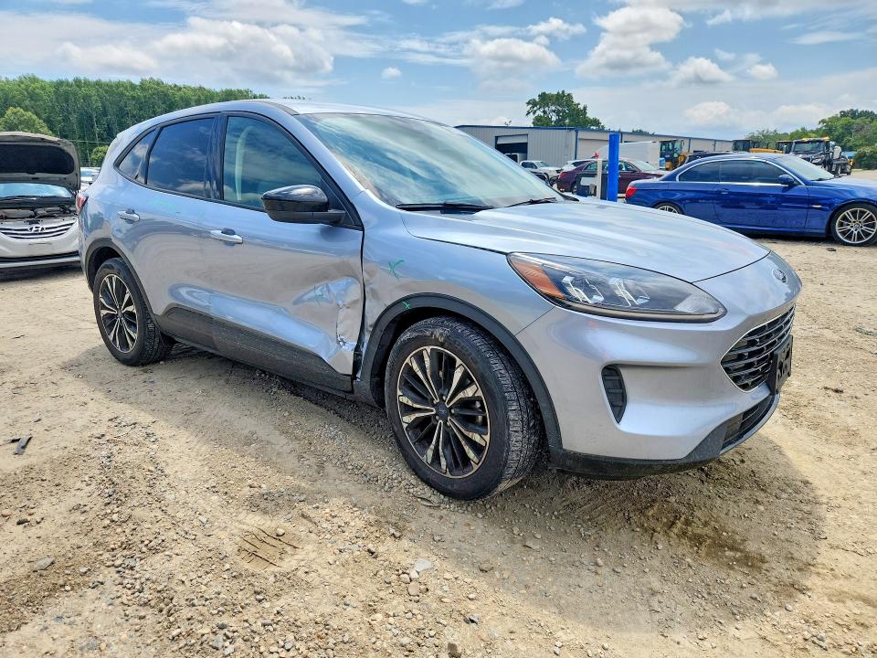 Продажа на аукционе авто 2022 Ford Escape, vin: 1FMCU0G61NUB49315, номер лота: 63135976