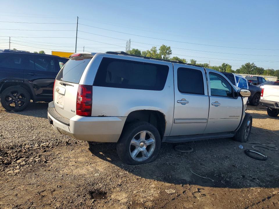 2010 Chevrolet Suburban მანქანა იყიდება აუქციონზე, vin: 1GNUKJE36AR228402, აუქციონის ნომერი: 63414006