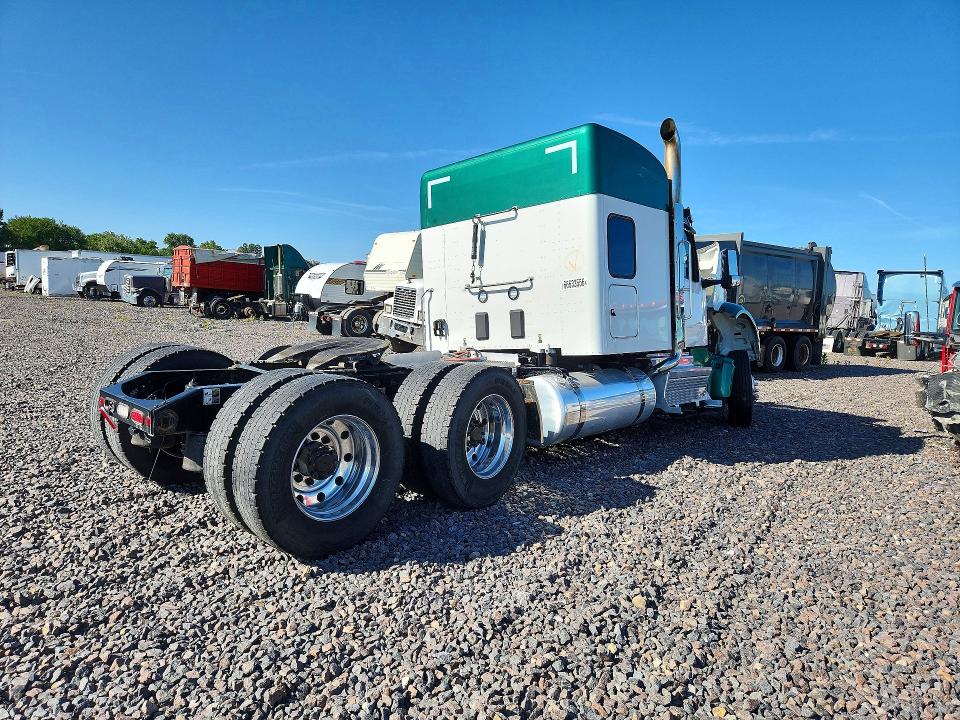 66633556 :رقم المزاد ، 1XPCD49X4TD796045 vin ، 2026 Peterbilt 567 مزاد بيع