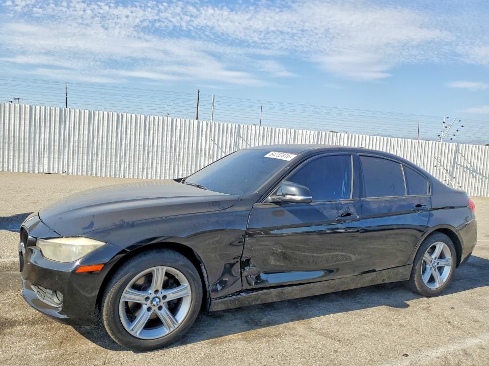 2015 Bmw 328 მანქანა იყიდება აუქციონზე, vin: WBA3B5C50FF963155, აუქციონის ნომერი: 64232816