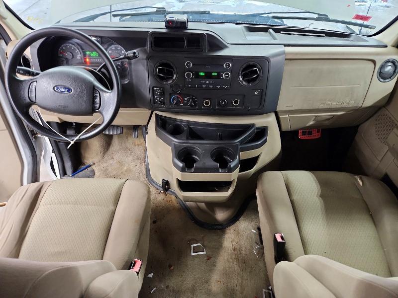 65865146 :رقم المزاد ، 1FBSS3BL4BDA69558 vin ، 2011 Ford Econoline مزاد بيع