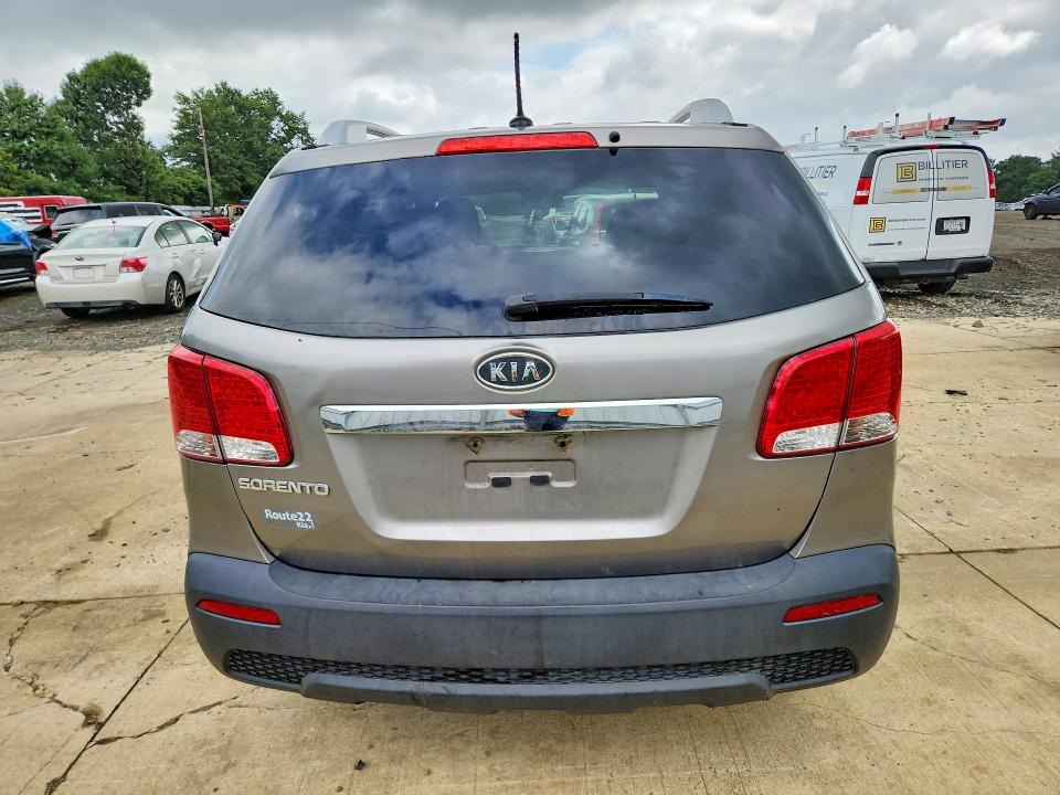 2013 Kia Sorento მანქანა იყიდება აუქციონზე, vin: 5XYKTDA25DG348772, აუქციონის ნომერი: 65446286