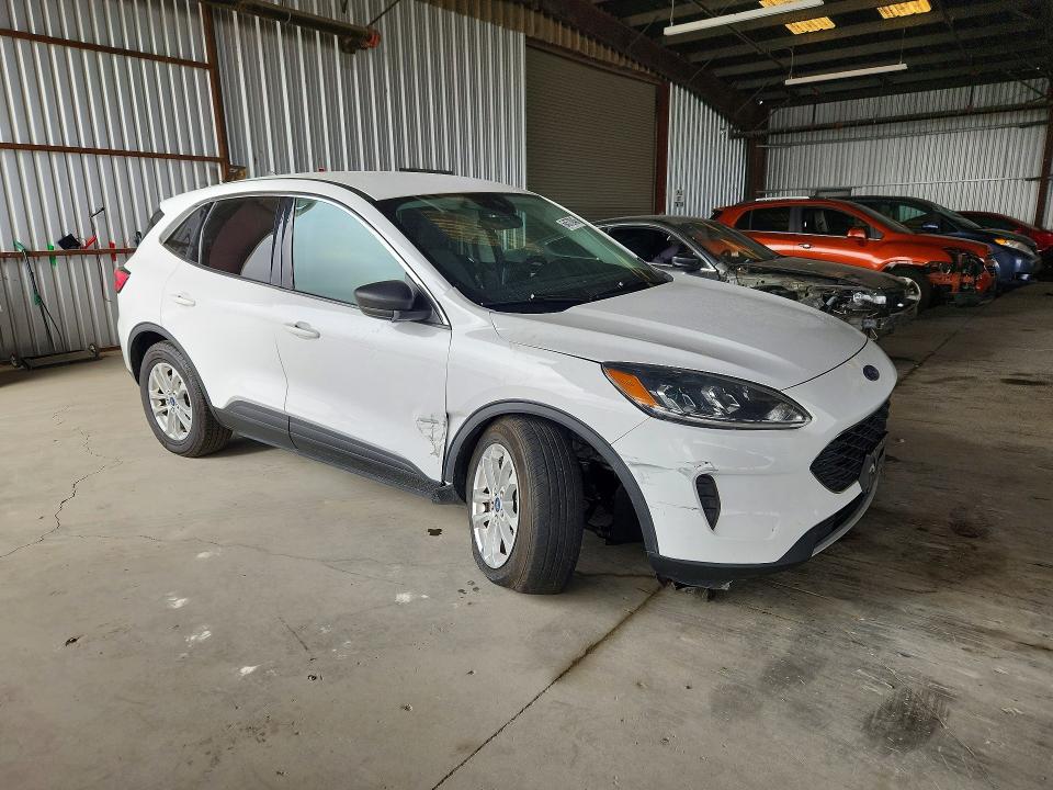 Продажа на аукционе авто 2022 Ford Escape, vin: 1FMCU0BZ6NUA12310, номер лота: 64573946
